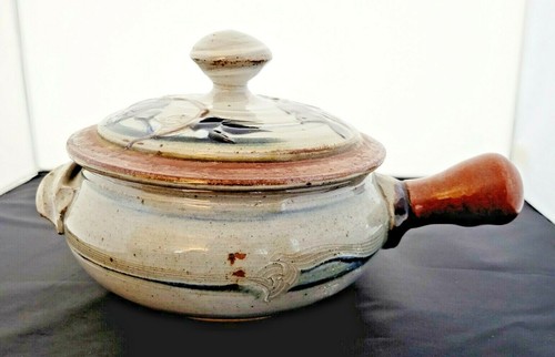 Olla de vapor de verduras con tapa de cerámica de estudio artesanal firmada por un artista misterioso - Imagen 7 de 12