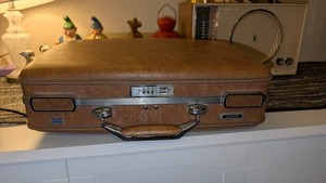 Vintage American Tourister Brown Brief case/luggage 