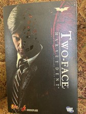 Hot Toys DC Two-Face aka Harvey Dent 1 6 collectible figure 12 in. in Height