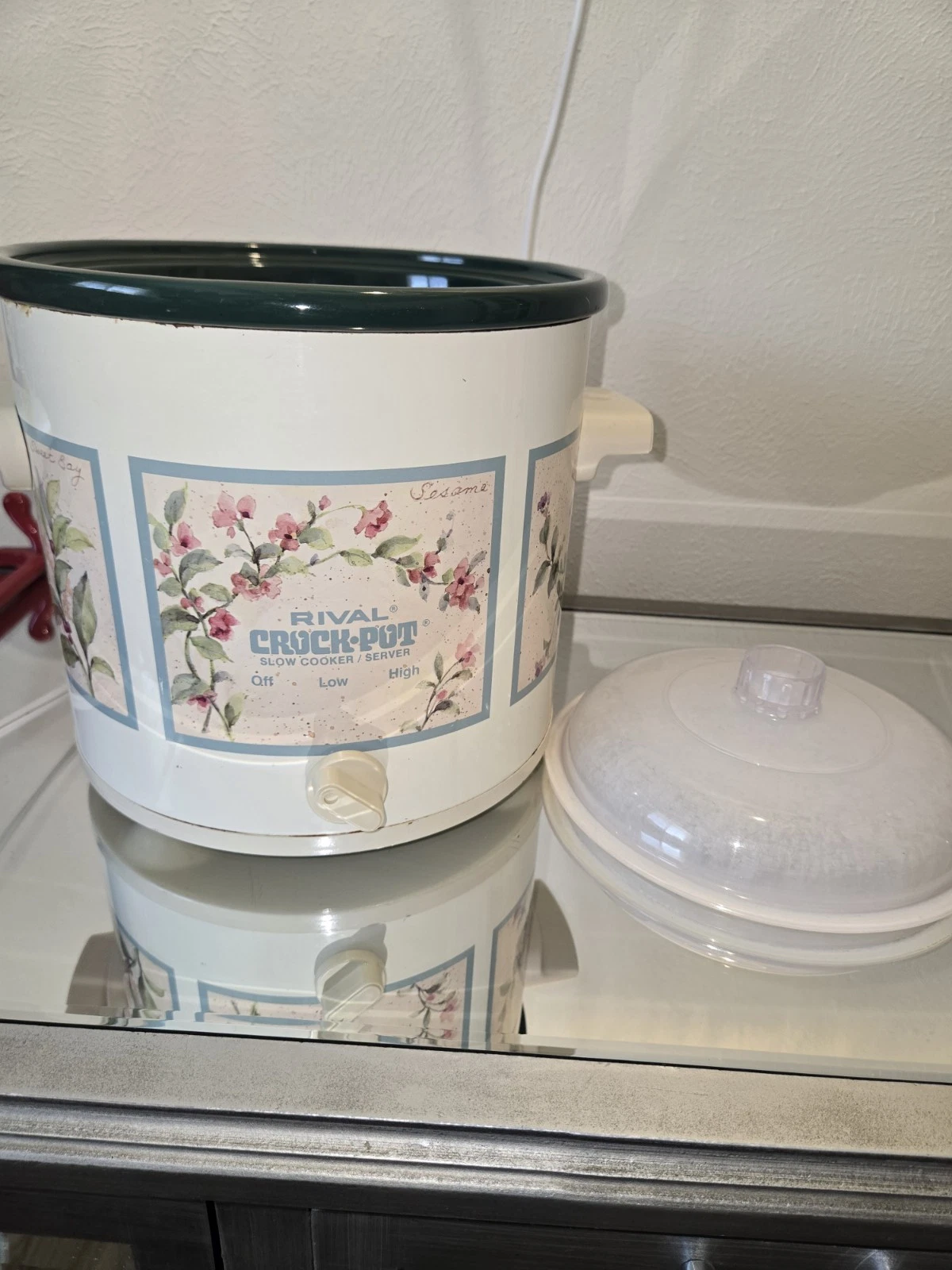 Vintage Rival 3.5 Quart Crock Pot Slow Cooker Flowers Herbs
