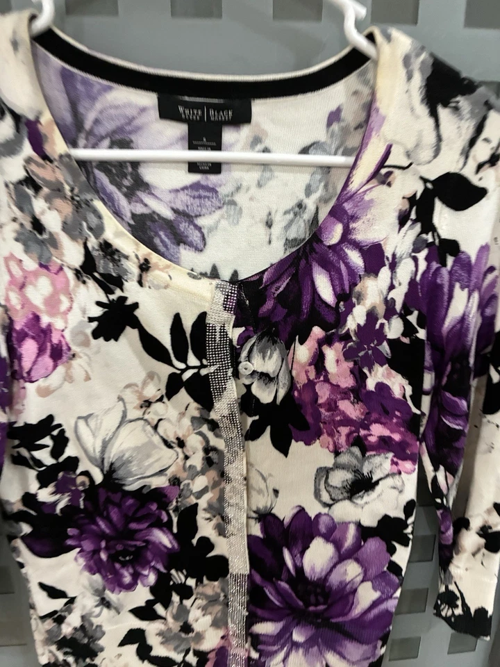 Cárdigan floral White House Black Market para mujer talla S púrpura manga 3/4 a presión Foto 3 de 4