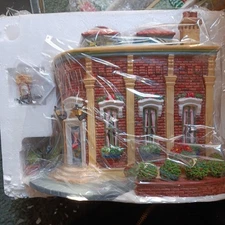 Santa's Workbench Cornerstone Cafe Lighted 2004 Christmas Village Victorian +box