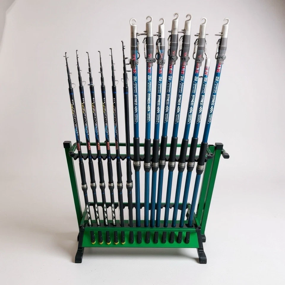 Stock 20 canne da pesca e 20 mulinelli - Immagine 3 di 4