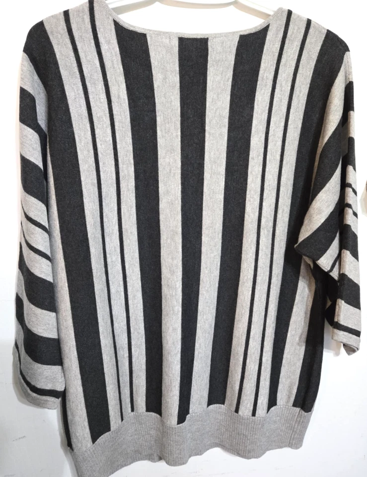 Женская блузка с коротким рукавом Linda Matthews размер XL серая и черная полоса A388 - Изображение 3 из 4