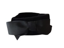 Vtg. Black wool blend felt Pillbox Hat millinery diamond shaped bow around satin