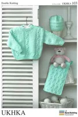 UKHKA 103 Pullover Hut Schal Strickmuster DK 12" - 20" 31cm - 51cm - Bild 1 von 2