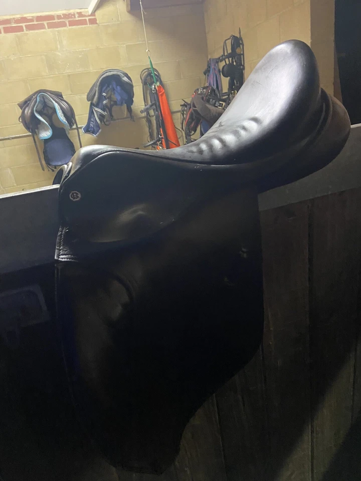 18” Cliff Barnsby Saddle - Image 4 of 4