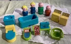 VTG Fisher Price Little People BATH/UTILITY SET #725 COMPLETE  w/ SEWING MACHINE