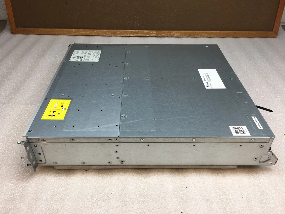 NetApp NAJ-1001 DS2246 24-Bay Storage Expansion Array w/2 IOM6 Controllers 2xPSU - Image 4 of 4