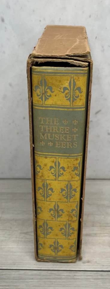 THE THREE MUSKETEERS by Alexandre Dumas Heritage Press 1950 Slipcase Foto 4 de 4
