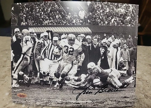 JIM BROWN SIGNED 8X10 PHOTO W/COA CLEVELAND BROWNS HOF