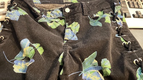 Bold Elements Women’s Curvy Skinny Jeans Black floral Print Size 12 - Picture 7 of 8
