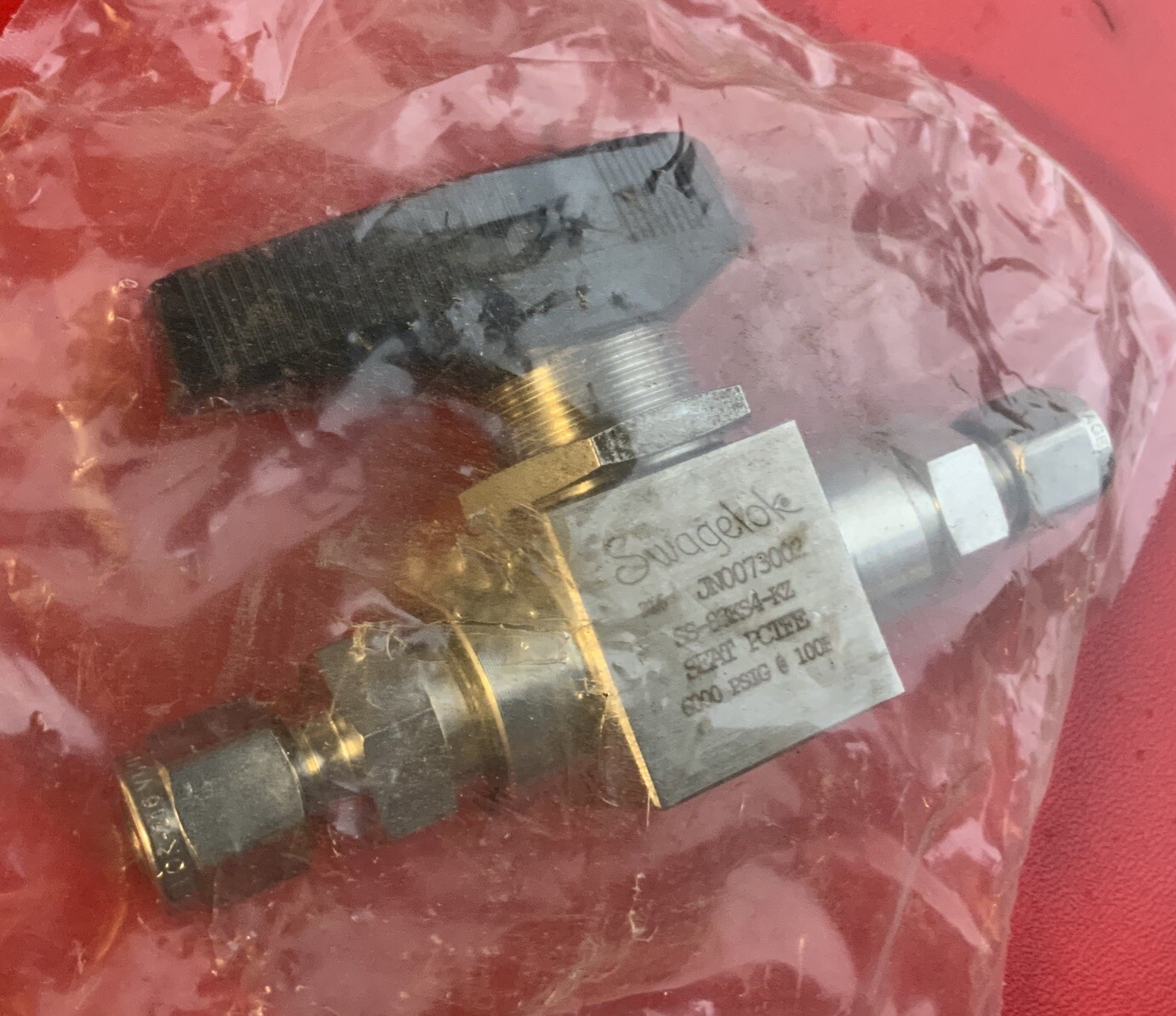 New Swagelok SS83KS4 High Pressure Valve. 6000 Psig. 1/4” Swagelok