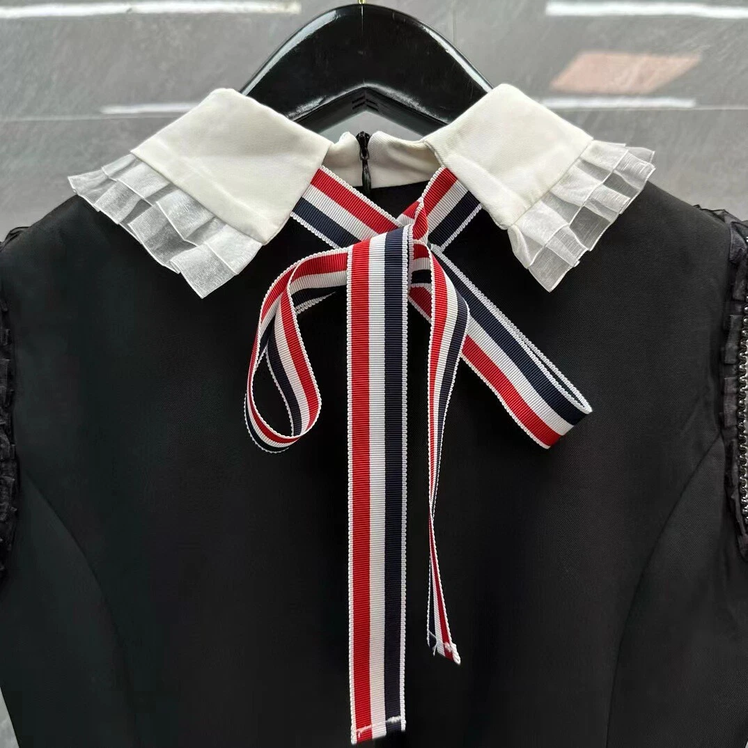 Abito donna Thom Browne estivo nuovo stile college colletto senza maniche un passo