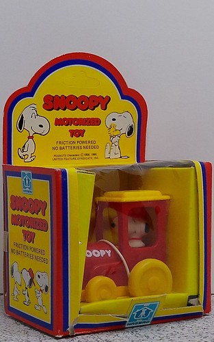 Vintage Peanuts Snoopy Train Hasbro Friction Powered Motorized Toy MIB - Picture 4 of 7
