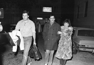 Jerry Lewis his wife the dancer Sandee Pitnick walking outside a t- Old Photo