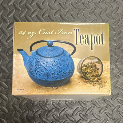 Unity Cast Iron Tea Pot 24 oz Blue Japanese Floral Matte Lid Included 2 Cup