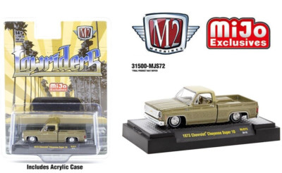 M2 Machines 1:64 1973 Chevrolet Cheyenne Super 10 Pickup Truck Lowriders MJS72