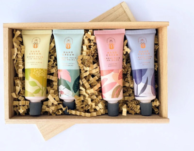 WANDERFLOWER Hand Creme Lotion Set/4 WOOD Gift Box Lid Lavender