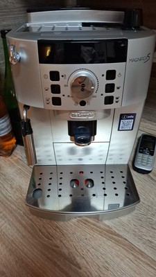 DeLonghi Magnifica S ECAM 21.117 Silber/Schwarz 14 Tassen Kaffeevollautomat