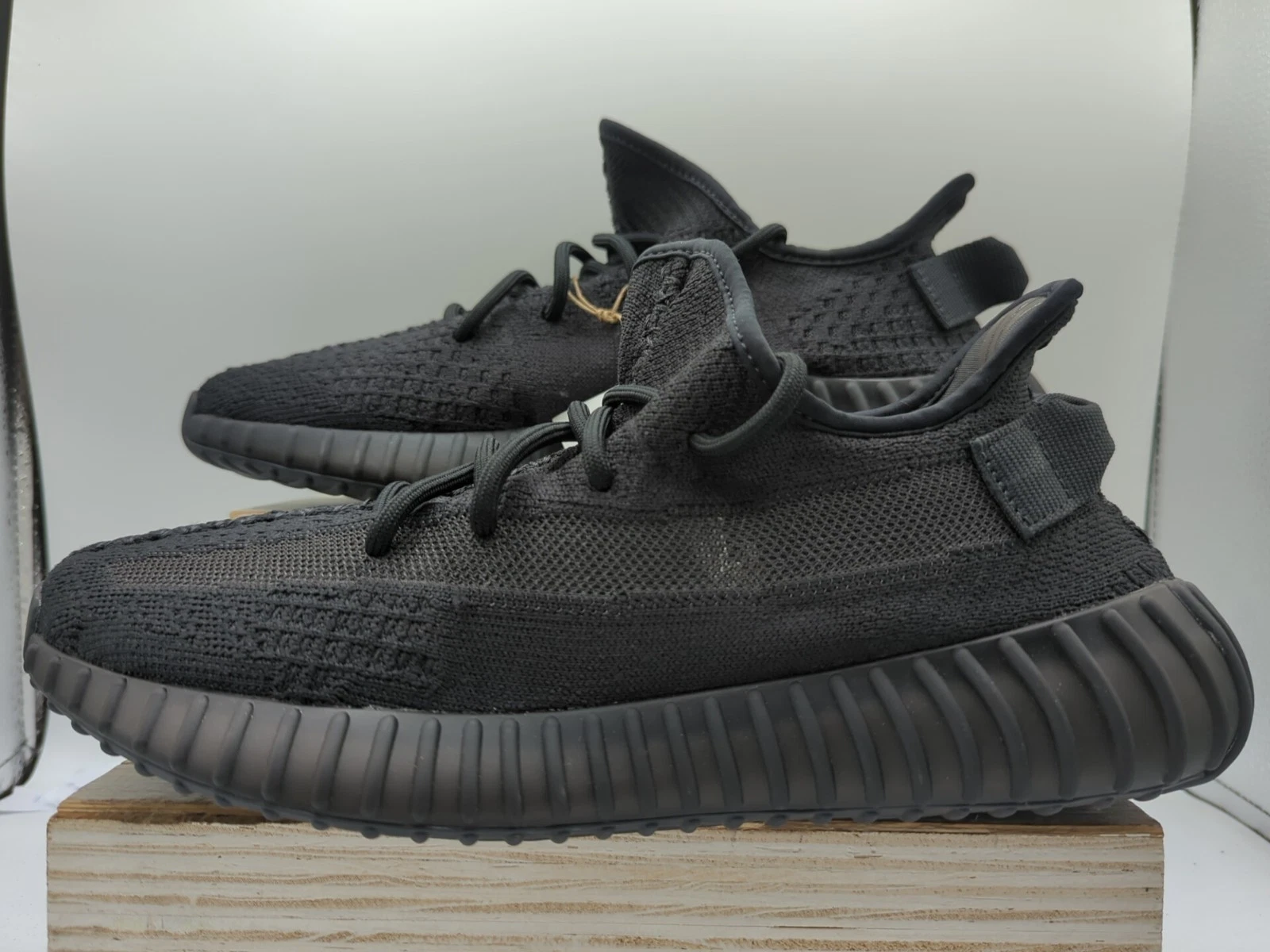 Yeezy Boost 350 V2 Sneakers Uomo UK 8.5 Nuove AT80