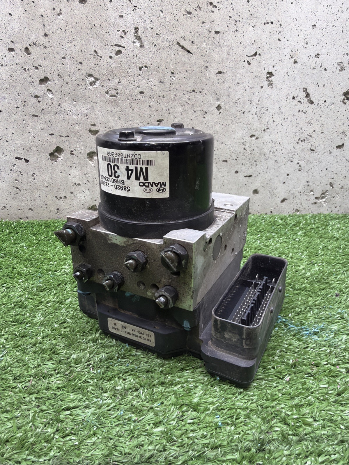 Hyundai Tucson Kia Sportage ABS Brake Pump Module Assembly 2005-2007 58920-2E300