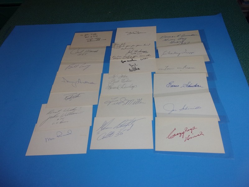 LOT VINTAGE FOOTBALL PLAYERS AUTOGRAPHED 3X5 INDEX CARDS, 1950s, 60s & 70s, HOF