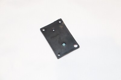 RC10-034 TEAM ASSOCIATED VINTAGE STAMP A RC10 BUGGY REAR BRACE PLATE