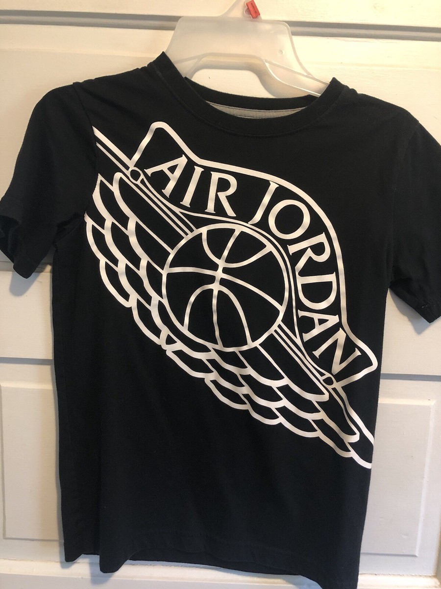 Air Jordan 1 High 85 Black/White - Retro Wings Logo T Shirt Size M