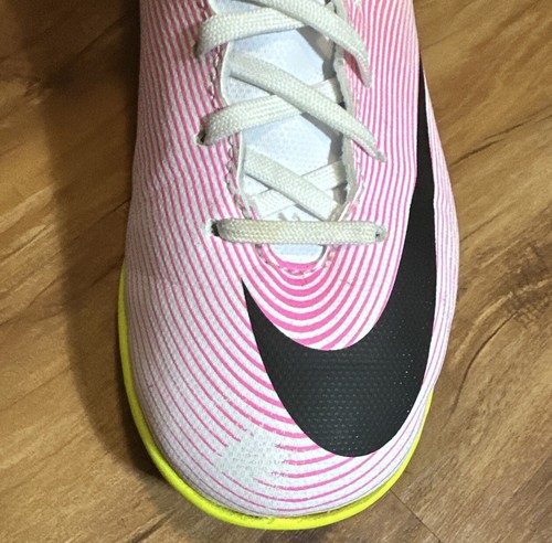 Scarpe da calcio Nike Mercurial taglia US 4,5Y 651639-107 rosa bianco a righe nere - Foto 9 di 22