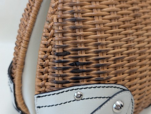 *Rare* Salvatore Ferragamo Gancini Shoulder Bag Leather Rattan Brown Ivory Auth - Picture 20 of 24
