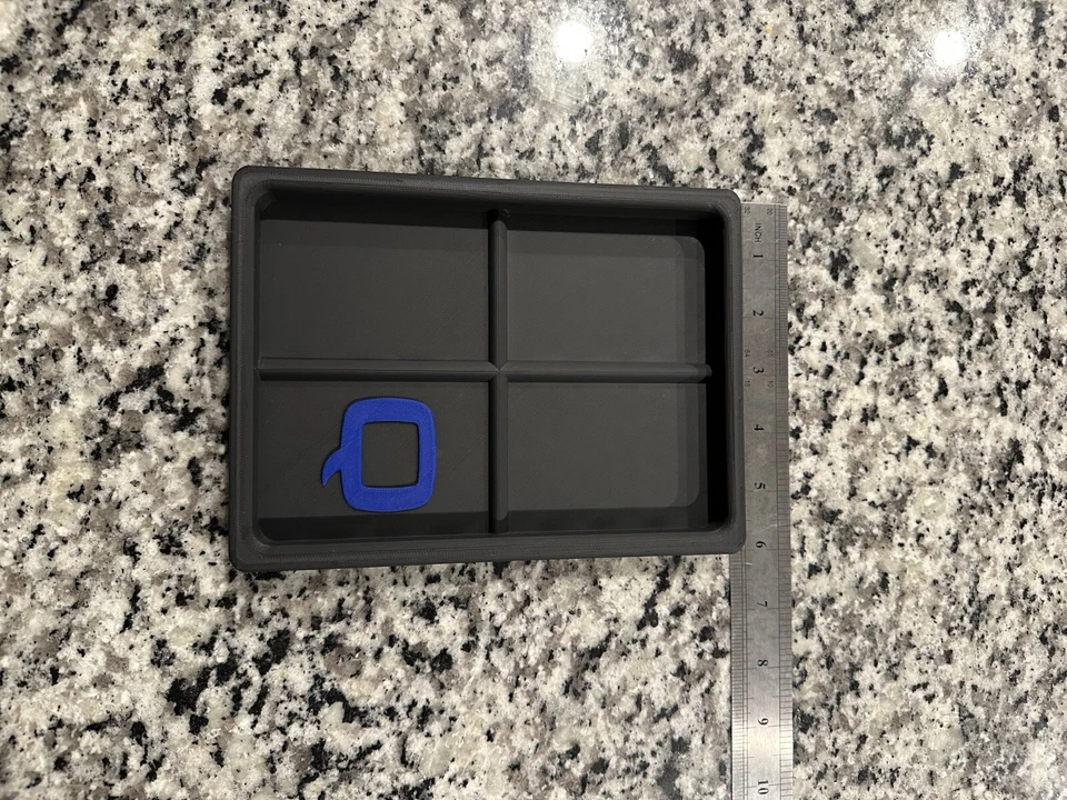 Bandeja/bandeja de volteo Live Q Or Die piezas medianas Foto 2 de 4