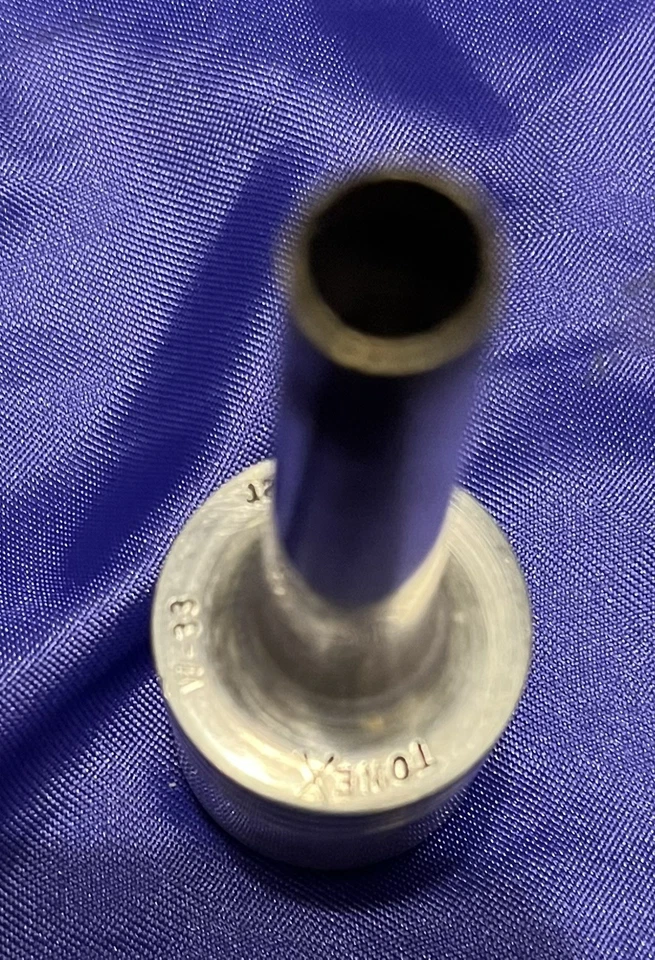 超罕见 Selmer W 33 小号吹嘴重量级 — 第 2/4 张图片