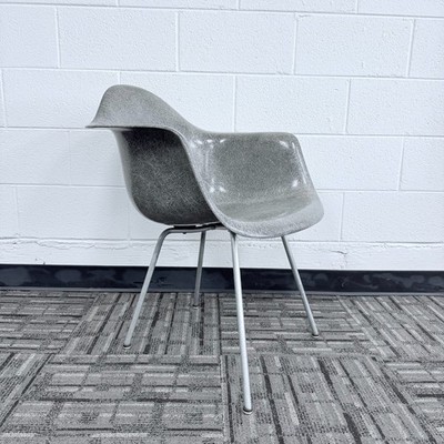 Herman Miller Eames Zenith Fiberglass Rope Edge Arm Chair DAX
