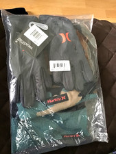 New Hurley Boys' Beanie, Gloves and Scarf Set Size 8-20