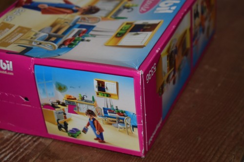 Playmobil Dollhouse 5336 84-piece Set Kitchen & Cat