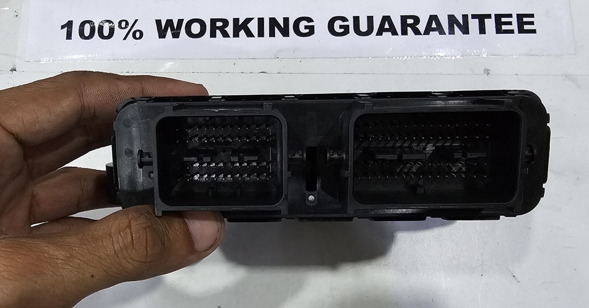 SUZUKI CELERIO OTTO ECU 33921M68KJ 33921-68KJ1 CJ DENSO SUZUKI CELERIO OTTO ECU 33921M68KJ 33921-68KJ1 CJ DENSO