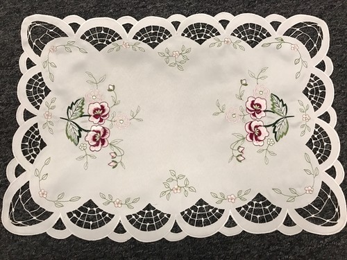 Red Rose Embroidered Tablecloth Cutwork Placemat Runner Scarf Wedding Party Deco - Picture 3 of 12
