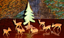 ALTE HOLZFIGUREN ERZGEBIRGE BAUM UND REHE HANDGESCHNITZT