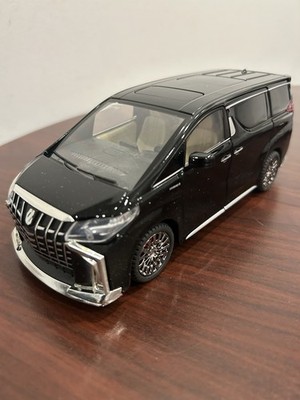 Kings Toy Toyota Alphard MPV 1.24 Scale Music Horn Sound Opening Doors Black