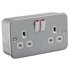 Metal Clad 2 Gang Double Pole Switched Socket - Heavy Duty For Home & Business