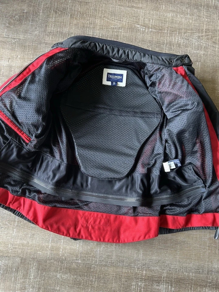 Triumph Motorcycle Armored Riding Racing Jacket sz M RED + rain cover Clean!! - Image 3 of 4