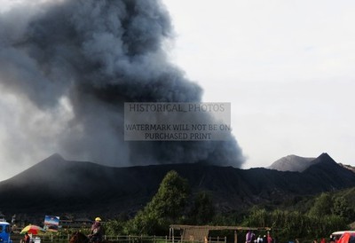MOUNT BROMO VOLCANO ERUPTION INDONESIA 2019 13X19 PHOTO