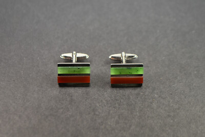 Paar neuwertig moderne Manschettenknöpfe Silber 835 mit grüner Jade und Karneol.