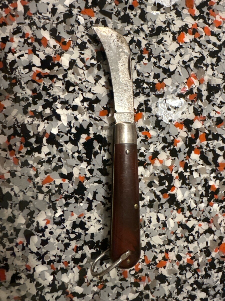 Colonial Knife Corp Hawkbill Pocket Knife FC2015387 with Razor-Sharp Blade