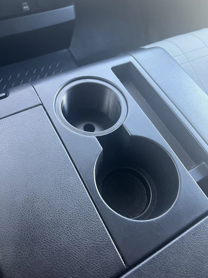 Inserto portavasos Toyota Tundra 07-21. Se adapta al asiento de banco Tundra Foto 2 de 3