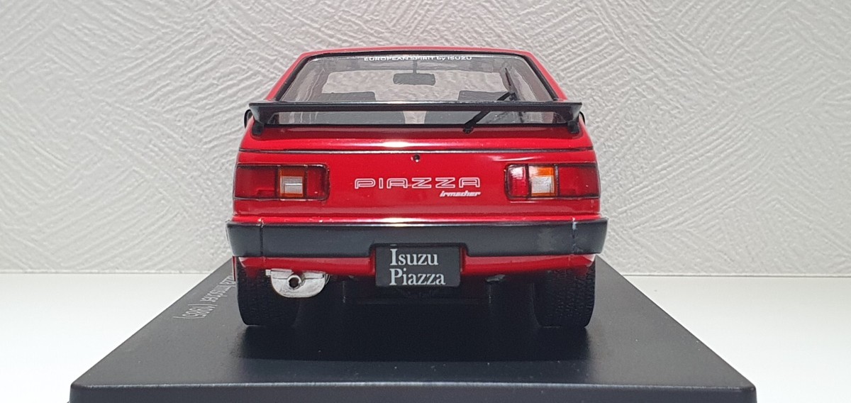 1/24 Hachette 1985 ISUZU PIAZZA IMSCHER RED w/Case diecast model