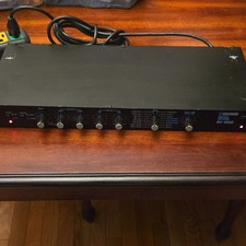 BOSS RV-1000 Digital Rack-Mount Reverb/Delay ...