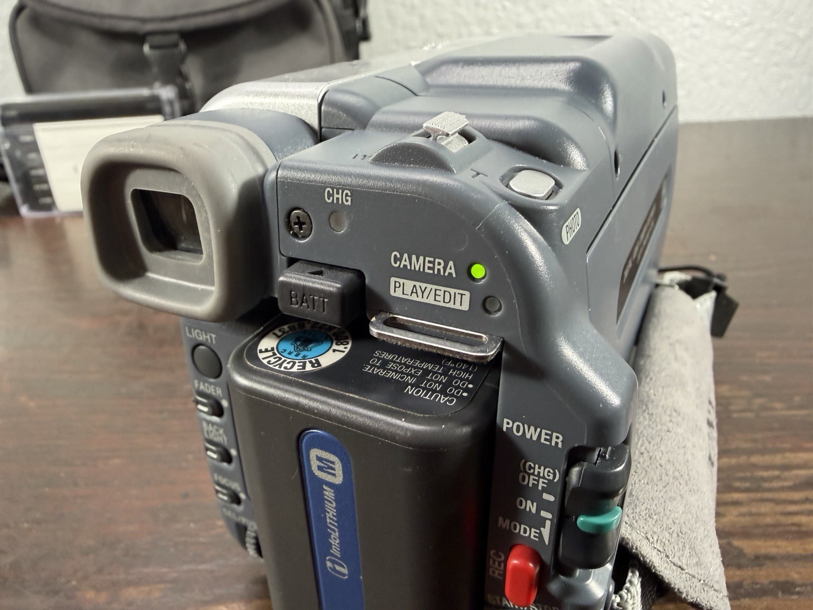 Sony Handycam DCR-TRV260  Digital 8 Camcorder With Nightshot Tested & Works