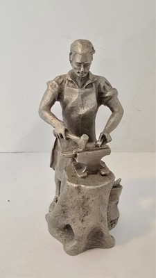 Vintage 1972 PW Baston Hudson Pewter Blacksmith 3-1/8''